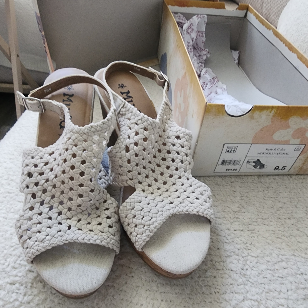 Women's MUDD Stylish Natural Woven Sandals With 4" Wedge Heel.